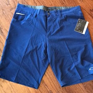 Men’s Oakley shorts size 36